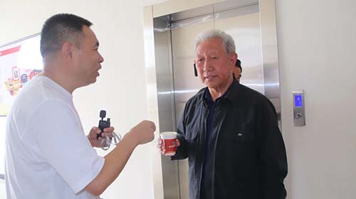 市委退休干部视察leyu·乐鱼
